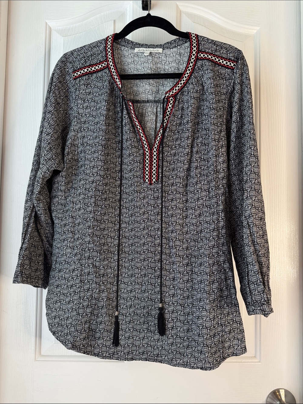 Daniel Rainn Black Patterned V-Neck Tunic with Red Trim and Tassels (BB)